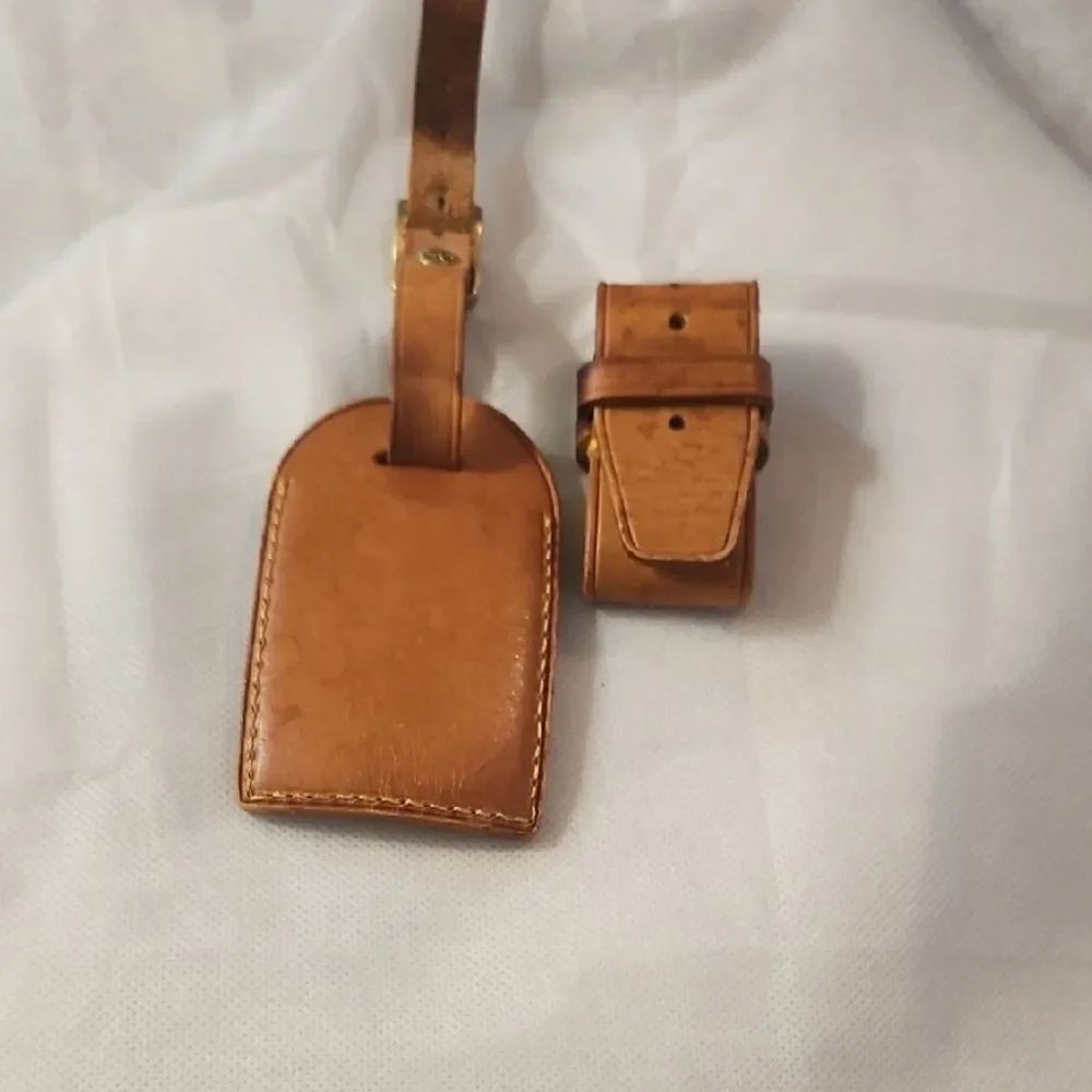 Louis Vuitton Brown Leather Bag Tag - Picture 2 of 4